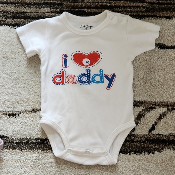 I ❤️ Daddy Onesie - 6 Months - Picture 1 of 3